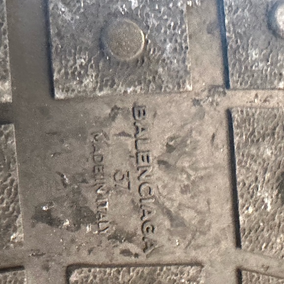 Balenciaga White Sneakers with Black Elastic Band | Designer Statement Shoes - Picture 7 of 7